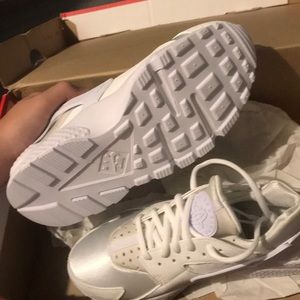 Nike Shoes - BRAND NEW!!! Nike huarache runs! Nike Shoes - BRAND NEW!!! Nike huarache runs!